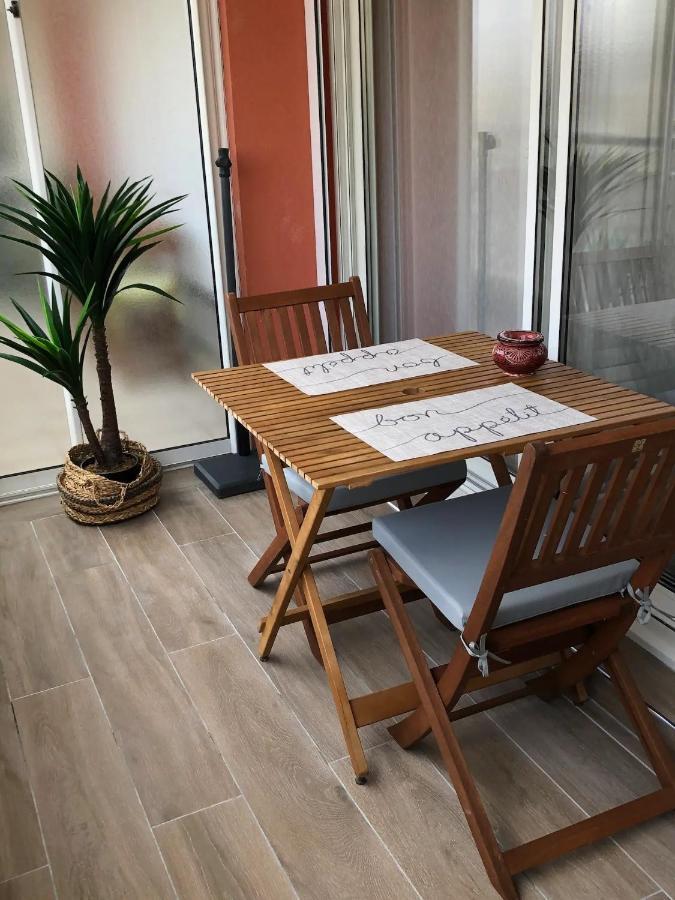 Cote D'Azur Joli Studio 50M Plage, Climatisation , Parking. Villeneuve-Loubet Bagian luar foto