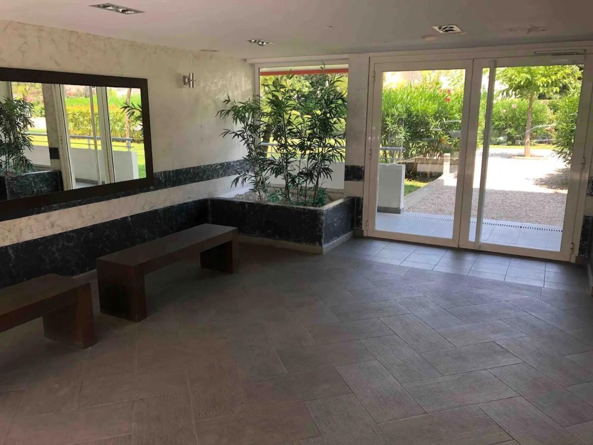 Cote D'Azur Joli Studio 50M Plage, Climatisation , Parking. Villeneuve-Loubet Bagian luar foto